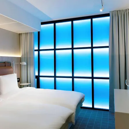 Radisson Blu Seaside Hotel, מלון