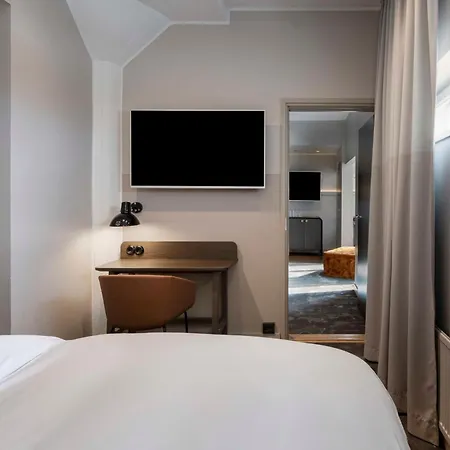 Hotel Radisson Blu Seaside Hotel, 4*