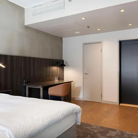 Отель Radisson Blu Seaside Hotel, 4*