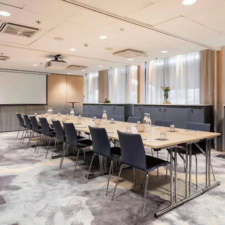 מלון Radisson Blu Seaside Hotel,