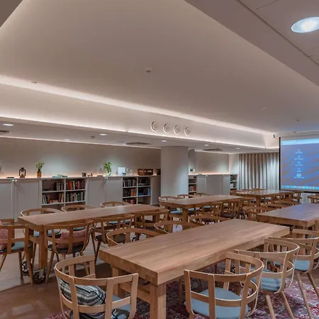 Radisson Blu Seaside Hotel, Hotelli 4*