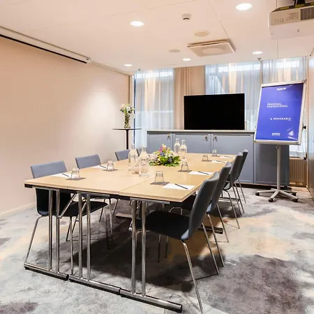 Hotel Radisson Blu Seaside Hotel, 4*